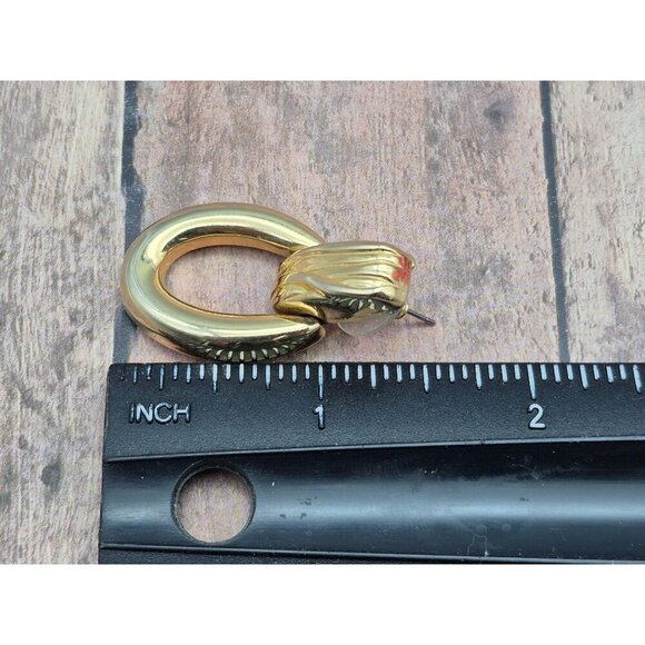 Classic Gold Tone Door Knocker Hoop Earrings Pierced 1.5" Dangle Drop - Picture 6 of 6